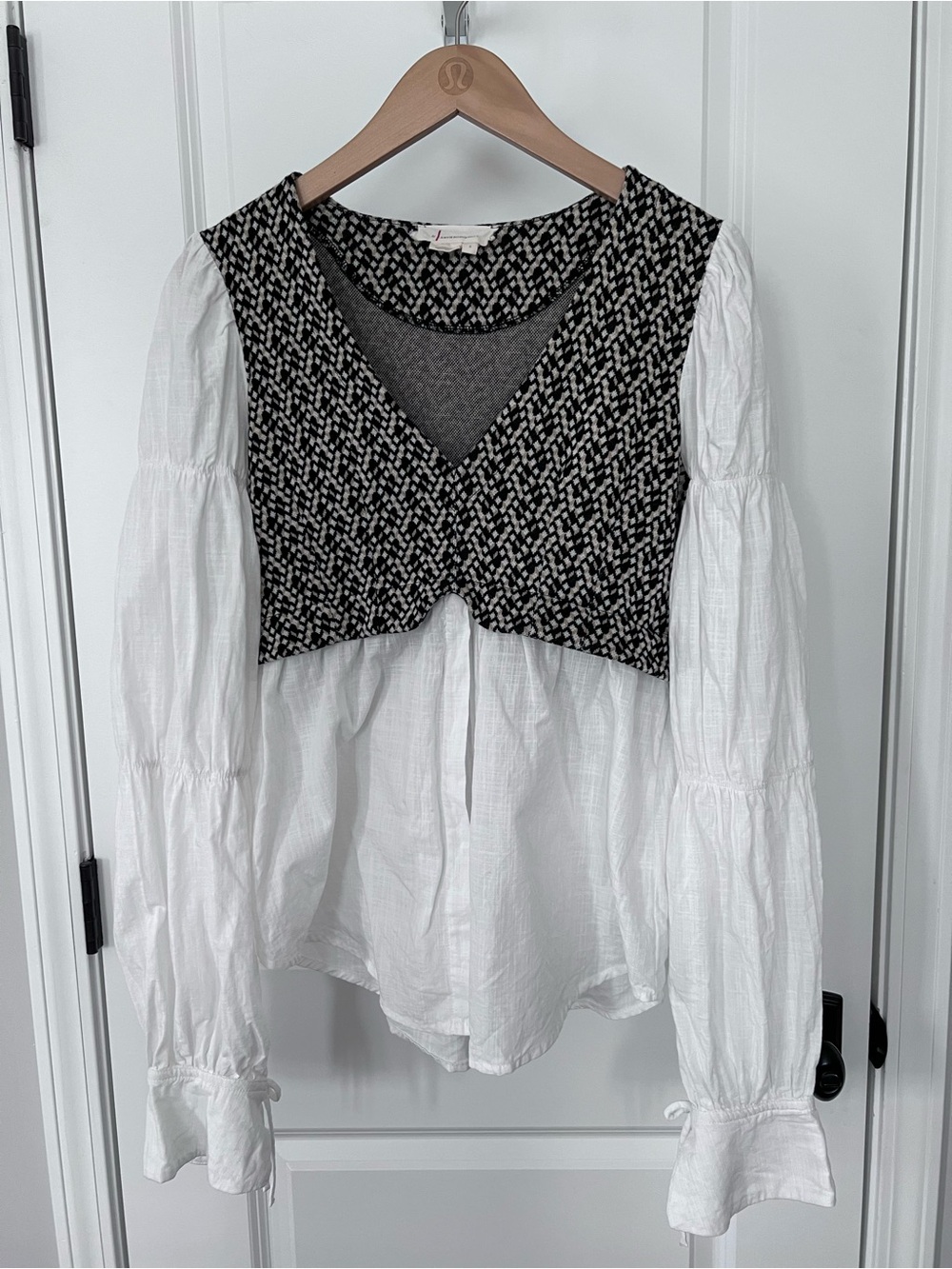 Anthropologie Layered Jacquard Vest/Blouse Attached Size Small EUC - Picture 3 of 12